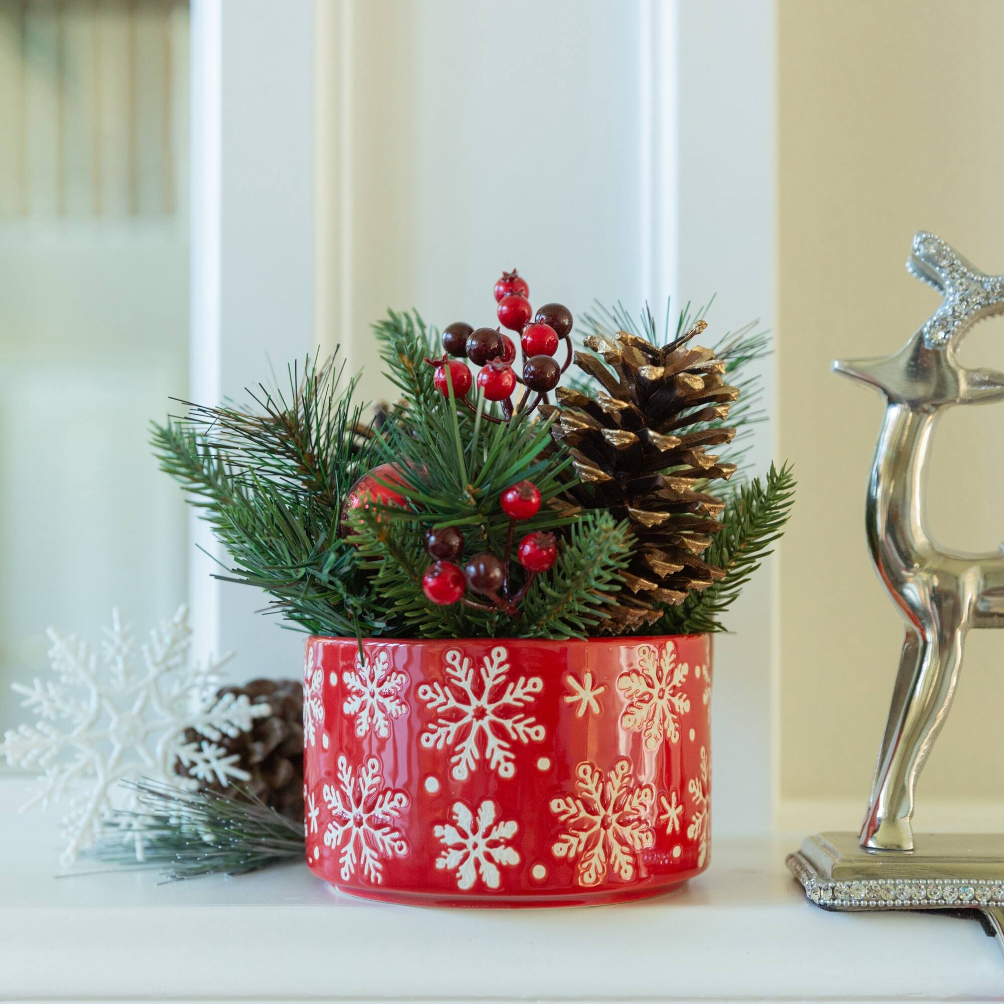 Christmas Mix In 5" Red Snowflakes Ceramic Pot